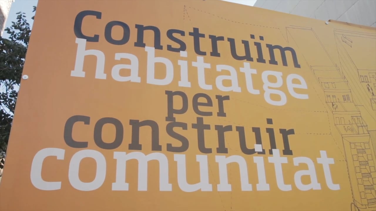 La Borda: A finals del 2015 vam signar la cessió d'un solar en el recinte de Can Batlló. Per celebrar-ho comencem l'any amb una gran calçotada. Aquest dia, també vam fer una presentació pública de l'edifici que anem a construir. Amb un disseny basat en la vida comunitària, la sostenibilitat i l'eficiència energètica. A partir d'ara comencem la cerca de cofinançament. Volem ser 1000!!!<br/>